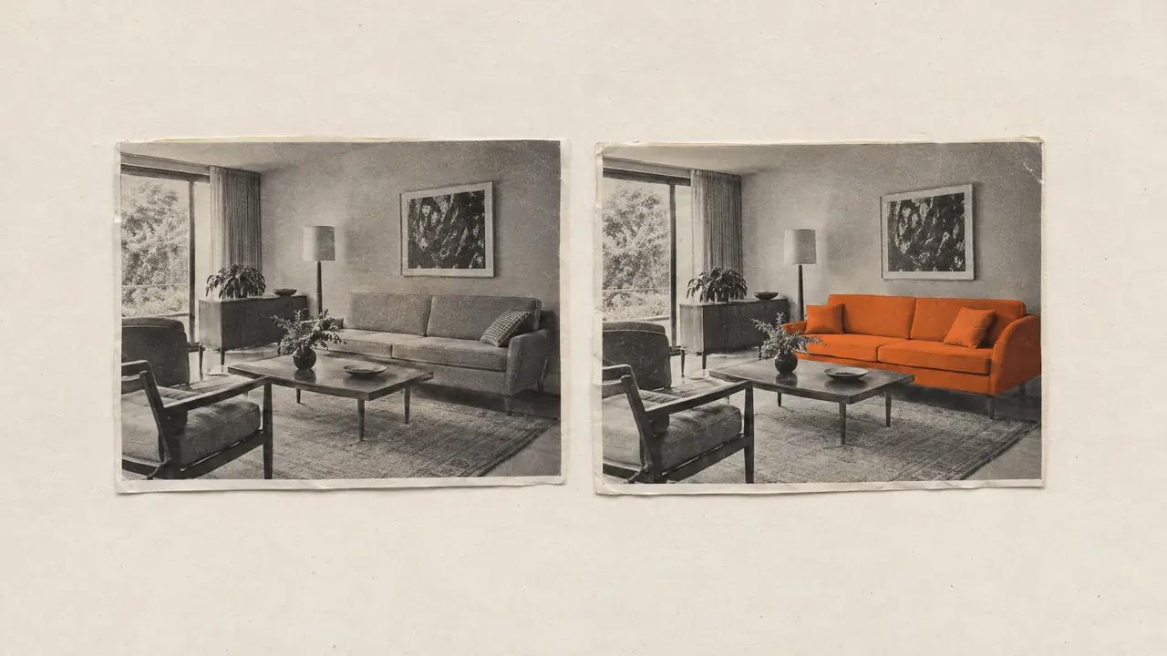 Collage de deux photos anciennes du même salon, celle de droite avec canapé et coussins en papier orange