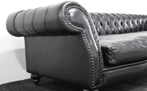 Combina muebles antiguos con muebles modernos