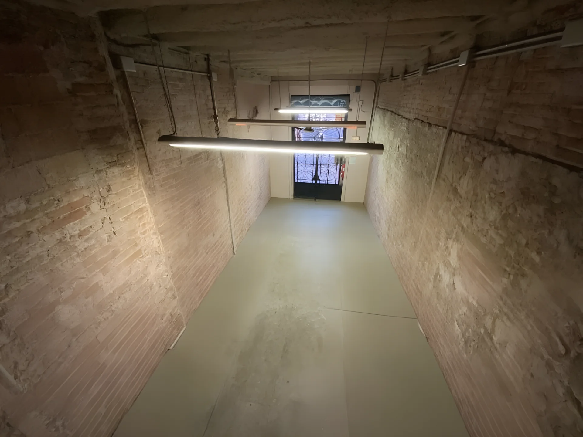 Después - Espacio comercial vaciado y renovado virtualmente