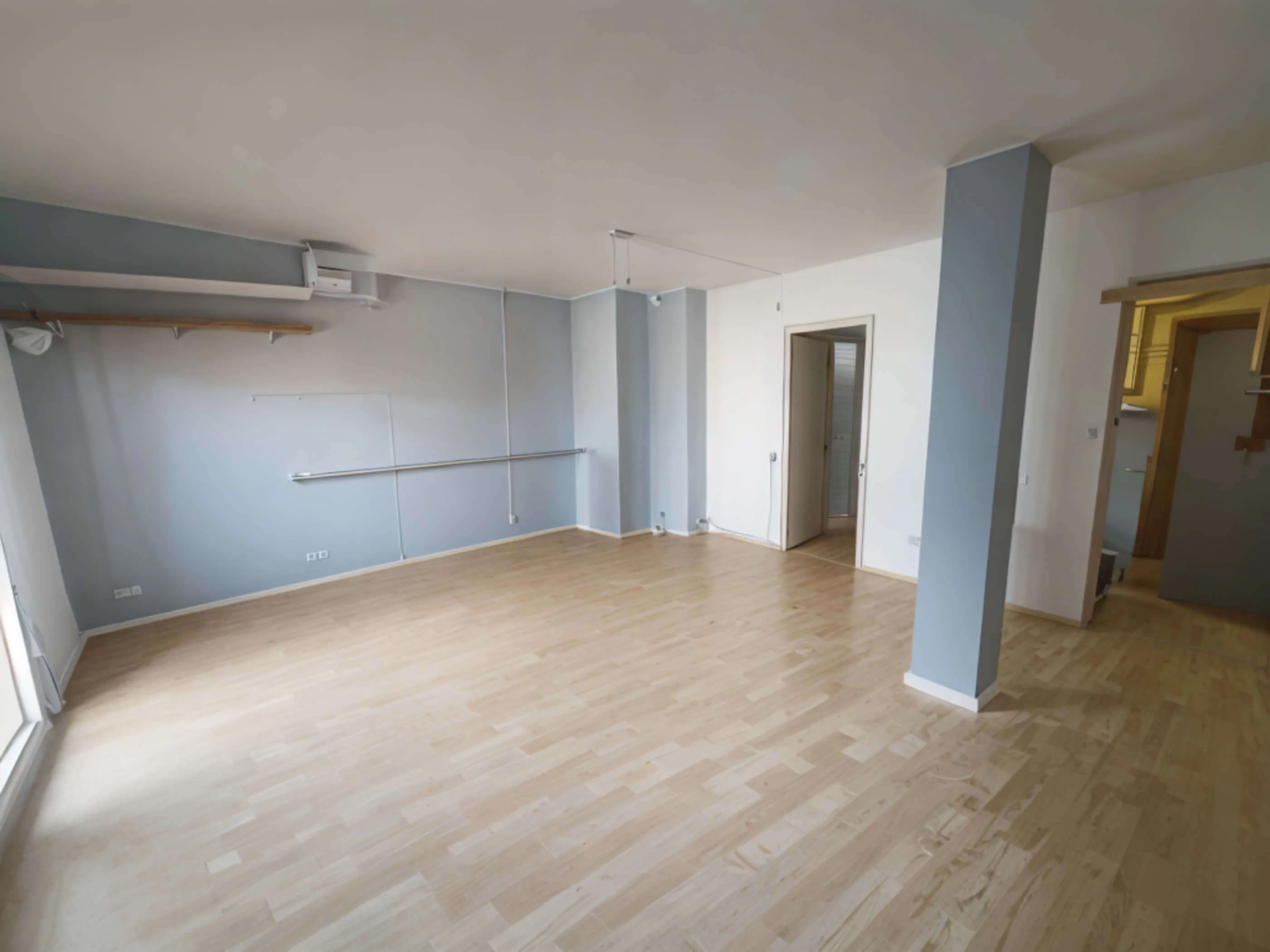 Después de vaciar virtualmente la habitación